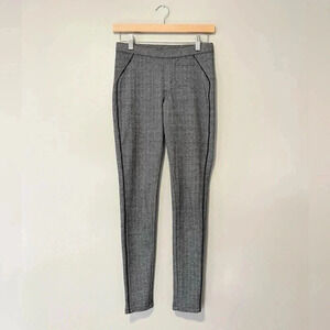 HUE Tweed Mid Rise Ankle  Legging